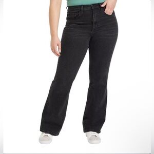 NWOT Universal Thread Women’s High Rise Black Flare Jeans